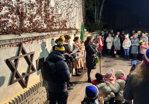 6e4b5eba-2c30-4e07-886a-cdf15cc454ad